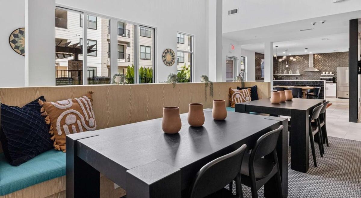Lux 1B On South Congress Relaxing Pool & Gym Apartment Austin Exterior photo